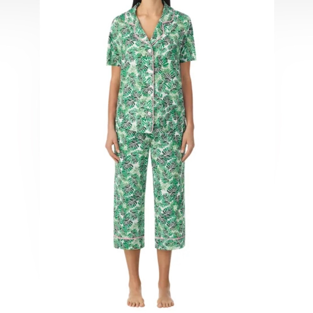 NWOT- Room Service Women’s 2-Piece Capri Pyjama Set – Tropical Leaf Print